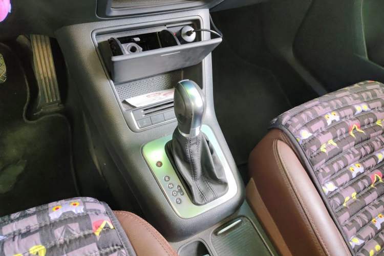 Used Volkswagen Tiguan 2013 1.8TSI Automatic Two-Wheel Drive Luxury Model Gear Lever