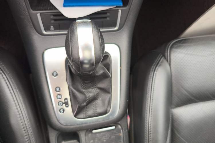 Used Volkswagen Tiguan 2013 1.8TSI Automatic Two-Wheel Drive Luxury Model Gear Lever
