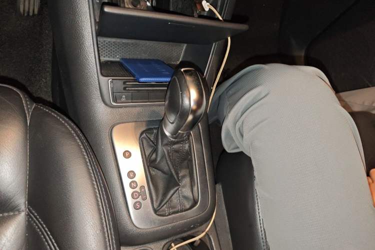 Used Volkswagen Tiguan 2013 1.8 TSI Automatic Two-Wheel Drive Comfort Edition Gear Lever