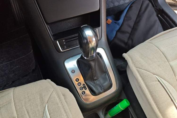 Used Volkswagen Tiguan 2013 1.8 TSI Automatic Two-Wheel Drive Comfort Edition Gear Lever