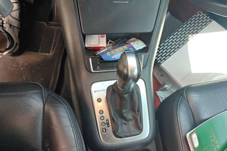 Used Volkswagen Tiguan 2013 1.8 TSI Automatic All-Wheel Drive Luxury Model Gear Lever