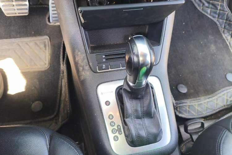Used Volkswagen Tiguan  Gear Lever