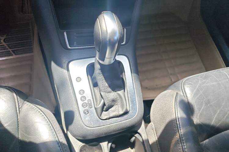 Used Volkswagen Tiguan 2013 1.8 TSI Automatic Two-Wheel Drive Comfort Edition Gear Lever