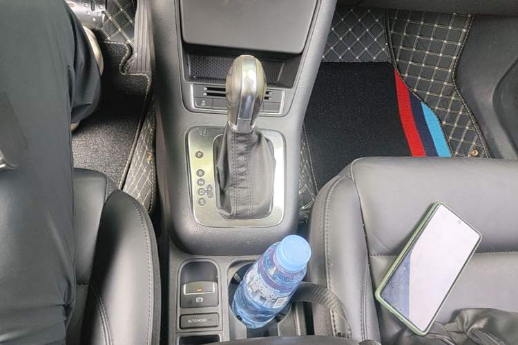 Used Volkswagen Tiguan 2013 1.8 TSI Automatic Two-Wheel Drive Comfort Edition Gear Lever