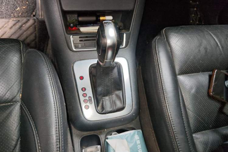 Used Volkswagen Tiguan 2013 1.8TSI Automatic Two-Wheel Drive Luxury Model Gear Lever