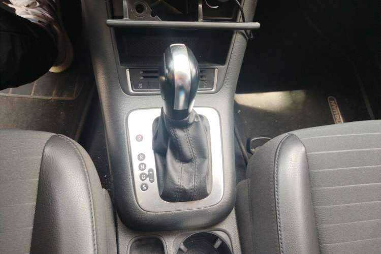 Used Volkswagen Tiguan 2013 1.8TSI Automatic Two-Wheel Drive Trend Edition Gear Lever