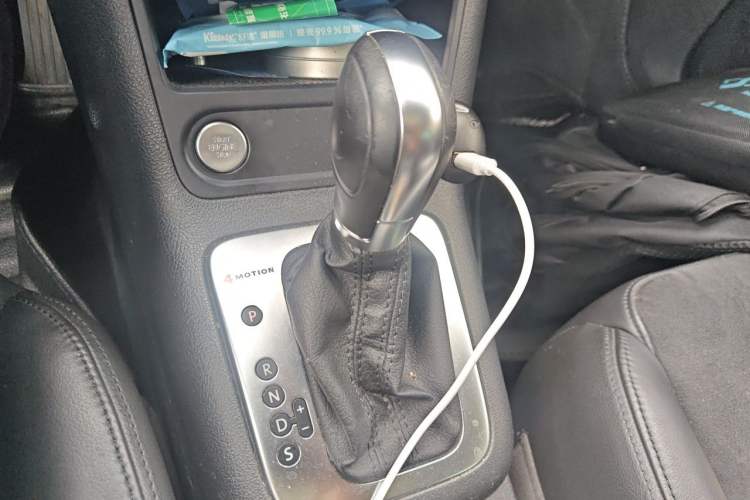 Used Volkswagen Tiguan 2013 2.0 TSI Automatic All-Wheel-Drive Flagship Edition Gear Lever
