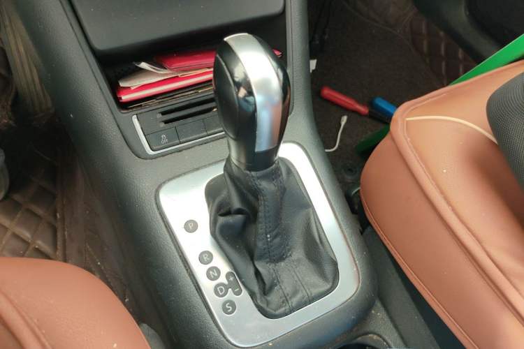 Used Volkswagen Tiguan 2013 1.8TSI Automatic Two-Wheel Drive Trend Edition Gear Lever