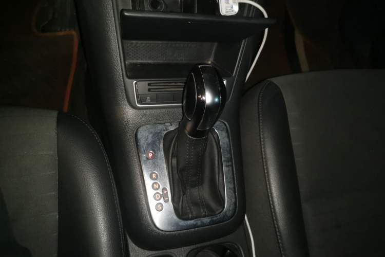 Used Volkswagen Tiguan 2013 1.8TSI Automatic Two-Wheel Drive Trend Edition Gear Lever