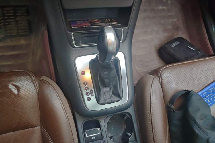 Used Volkswagen Tiguan 2013 1.8TSI Automatic Two-Wheel Drive Luxury Model Gear Lever