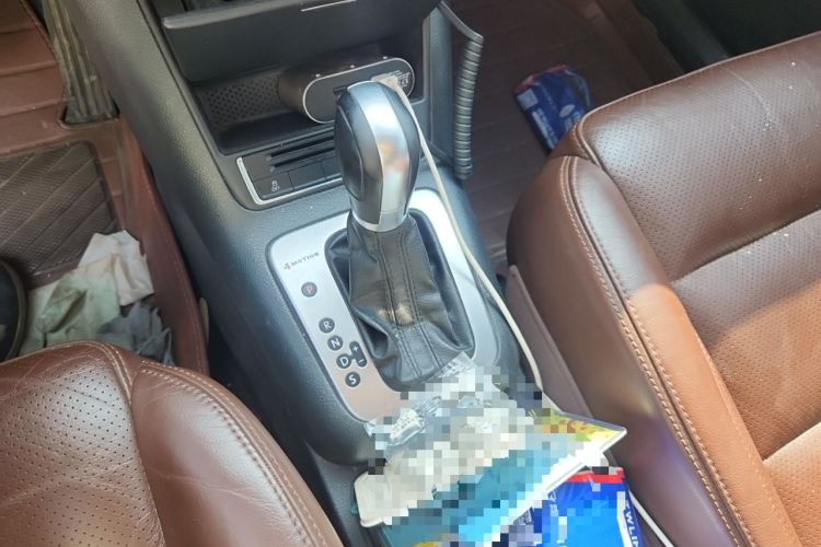 Used Volkswagen Tiguan 2013 1.8 TSI Automatic All-Wheel Drive Luxury Model Gear Lever