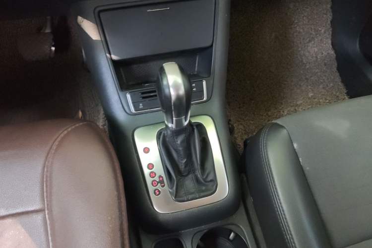 Used Volkswagen Tiguan 2013 1.8TSI Automatic Two-Wheel Drive Trend Edition Gear Lever