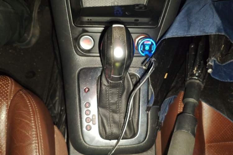 Used Volkswagen Tiguan 2013 1.8TSI Automatic Two-Wheel Drive Luxury Model Gear Lever