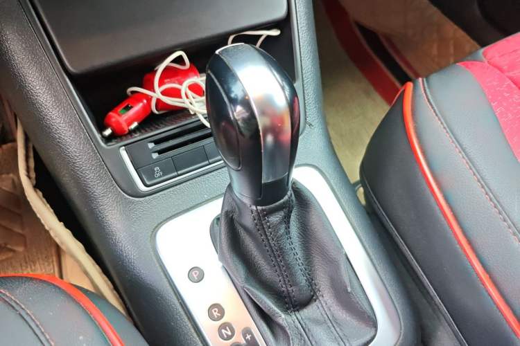 Used Volkswagen Tiguan 2013 1.8TSI Automatic Two-Wheel Drive Trend Edition Gear Lever