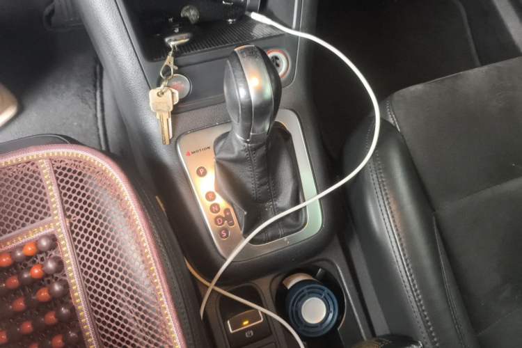 Used Volkswagen Tiguan 2013 2.0 TSI Automatic All-Wheel-Drive Flagship Edition Gear Lever