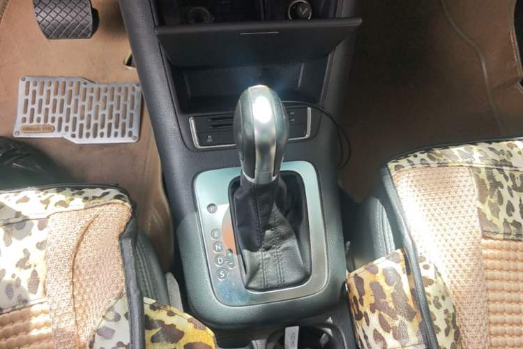 Used Volkswagen Tiguan 2013 1.8TSI Automatic Two-Wheel Drive Luxury Model Gear Lever