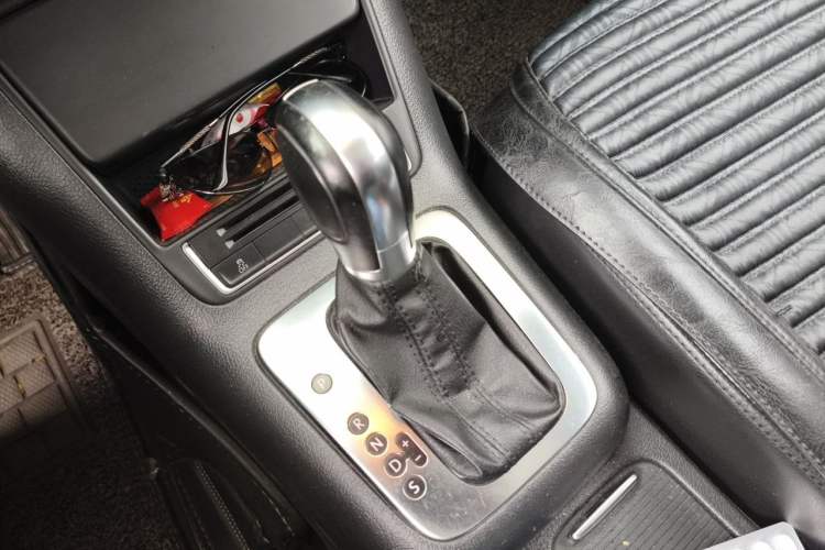 Used Volkswagen Tiguan 2013 1.8TSI Automatic Two-Wheel Drive Luxury Model Gear Lever