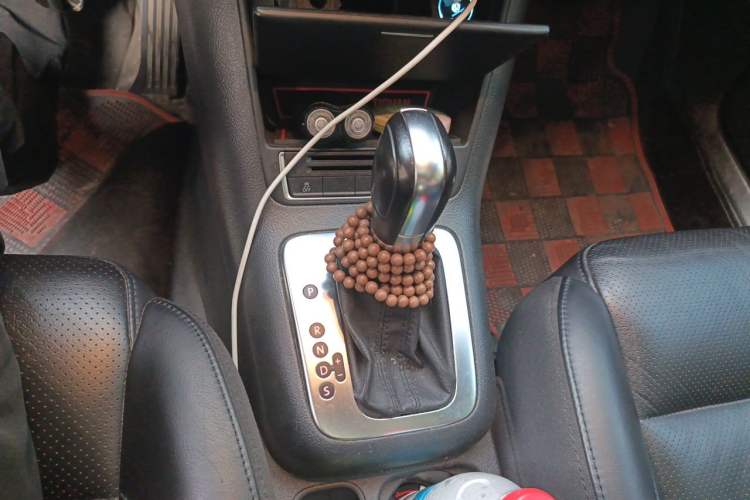 Used Volkswagen Tiguan 2013 1.8TSI Automatic Two-Wheel Drive Luxury Model Gear Lever