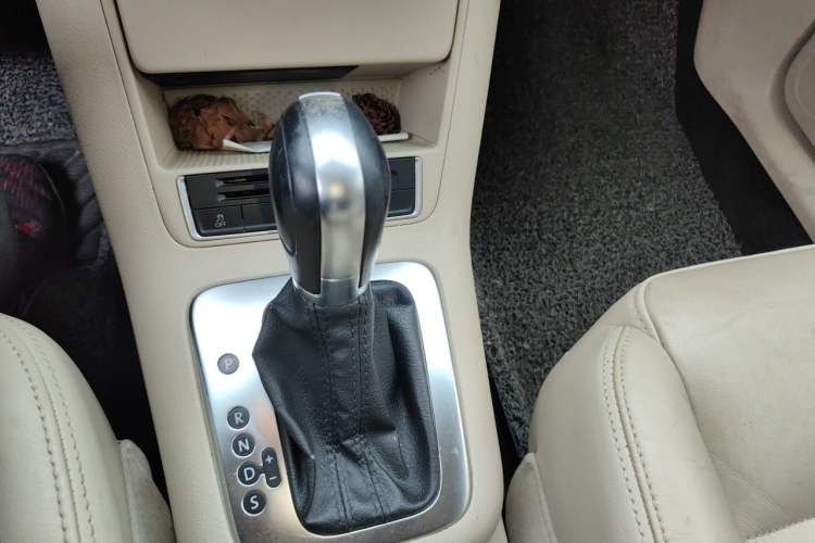 Used Volkswagen Tiguan 2013 1.8 TSI Automatic Two-Wheel Drive Comfort Edition Gear Lever