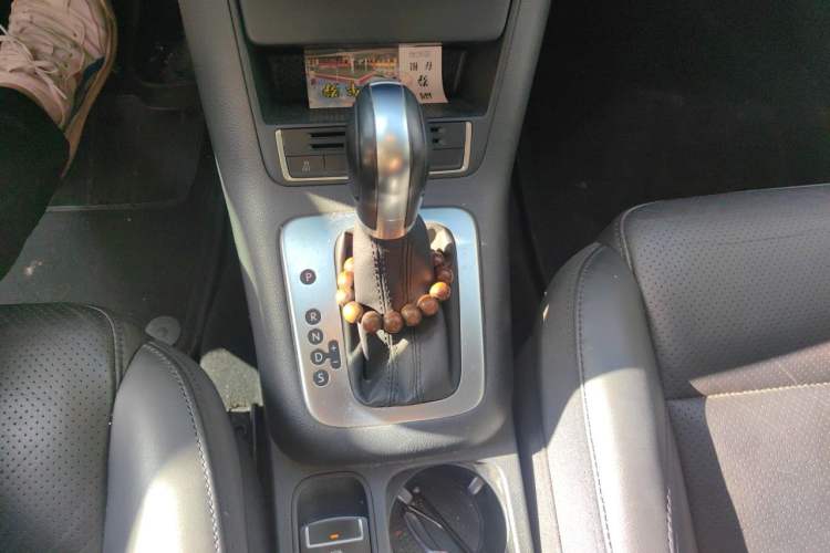 Used Volkswagen Tiguan 2013 1.8TSI Automatic Two-Wheel Drive Luxury Model Gear Lever