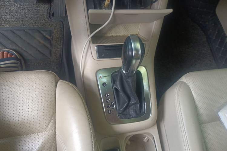 Used Volkswagen Tiguan 2013 1.8 TSI Automatic All-Wheel Drive Luxury Model Gear Lever