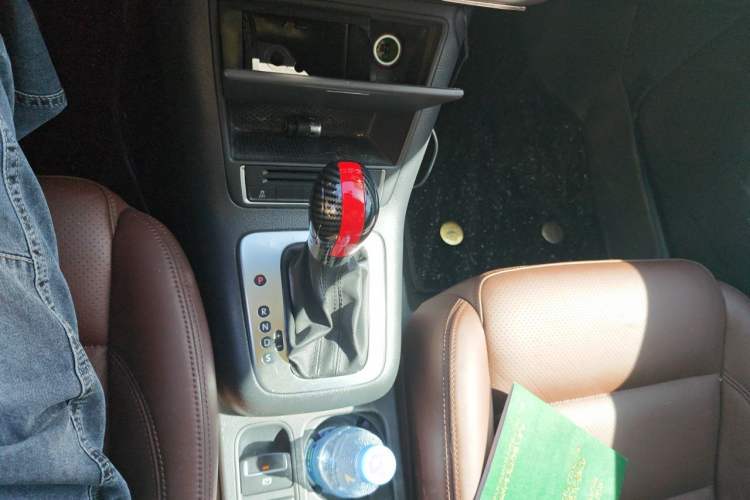 Used Volkswagen Tiguan 2013 1.8TSI Automatic Two-Wheel Drive Luxury Model Gear Lever