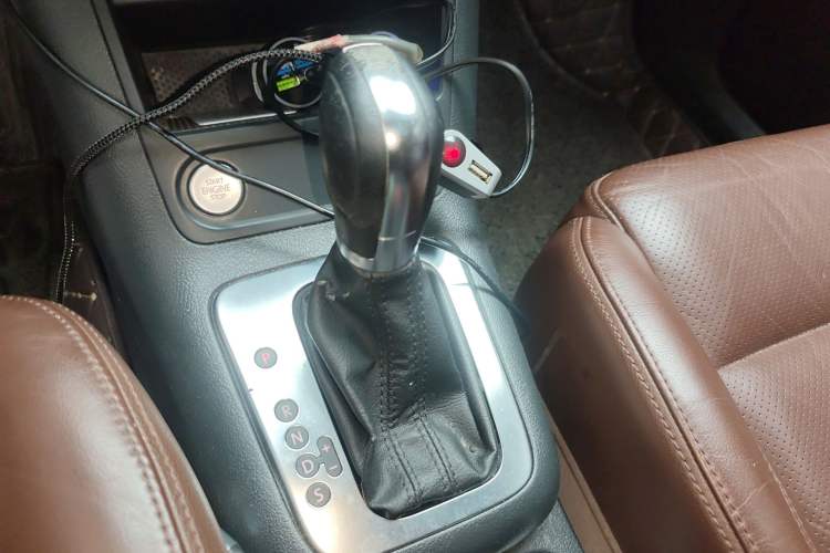 Used Volkswagen Tiguan 2013 1.8TSI Automatic Two-Wheel Drive Luxury Model Gear Lever