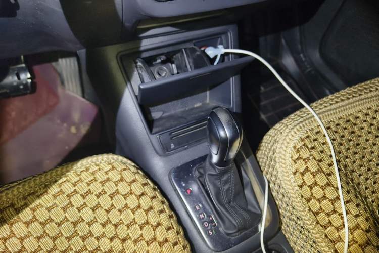 Used Volkswagen Tiguan 2013 1.8TSI Automatic Two-Wheel Drive Trend Edition Gear Lever