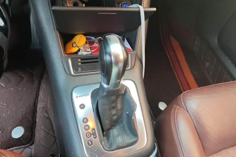 Used Volkswagen Tiguan 2013 1.8 TSI Automatic All-Wheel Drive Luxury Model Gear Lever