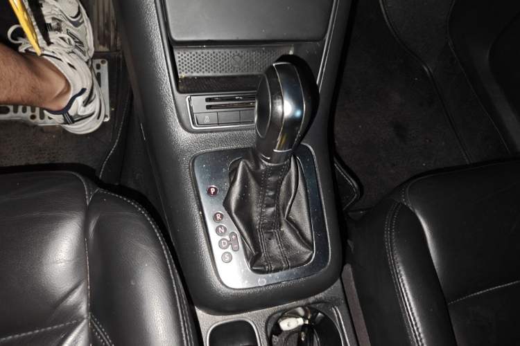 Used Volkswagen Tiguan 2013 1.8 TSI Automatic Two-Wheel Drive Comfort Edition Gear Lever