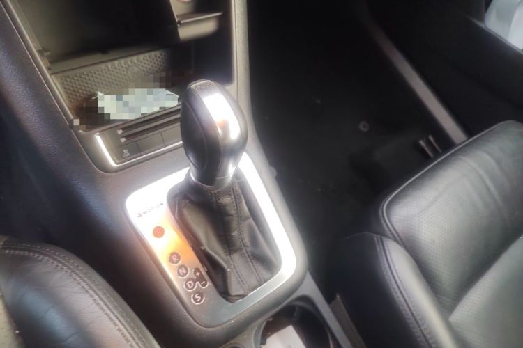Used Volkswagen Tiguan 2013 1.8 TSI Automatic All-Wheel Drive Luxury Model Gear Lever