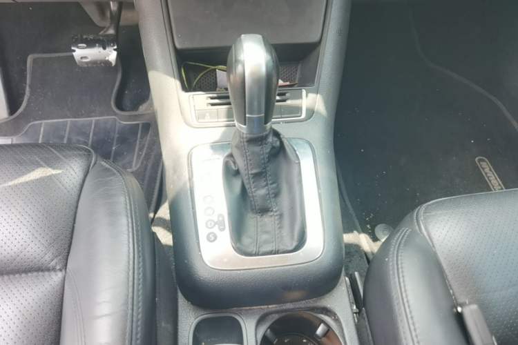 Used Volkswagen Tiguan 2013 1.8 TSI Automatic All-Wheel Drive Luxury Model Gear Lever