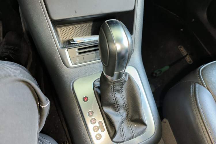 Used Volkswagen Tiguan 2013 1.8 TSI Automatic Two-Wheel Drive Comfort Edition Gear Lever