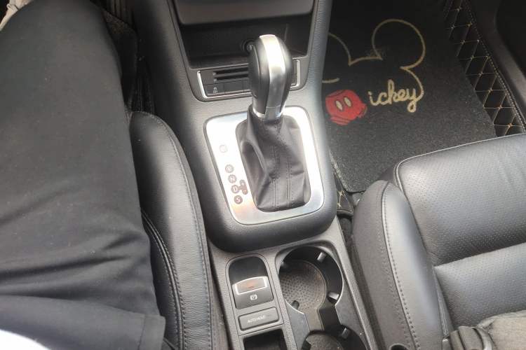Used Volkswagen Tiguan 2013 1.8TSI Automatic Two-Wheel Drive Luxury Model Gear Lever