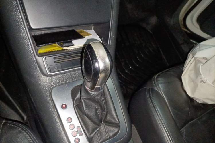 Used Volkswagen Tiguan 2013 1.8 TSI Automatic Two-Wheel Drive Comfort Edition Gear Lever