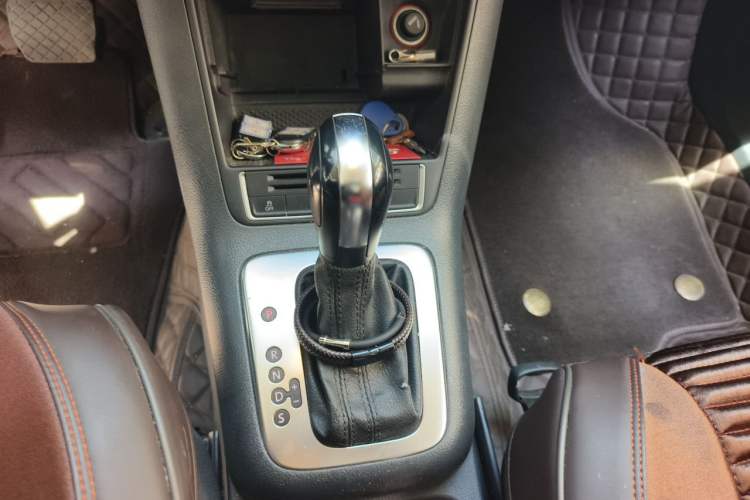 Used Volkswagen Tiguan 2013 1.8TSI Automatic Two-Wheel Drive Trend Edition Gear Lever