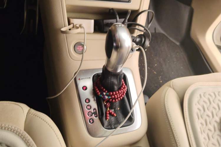 Used Volkswagen Tiguan 2013 2.0 TSI Automatic All-Wheel-Drive Flagship Edition Gear Lever
