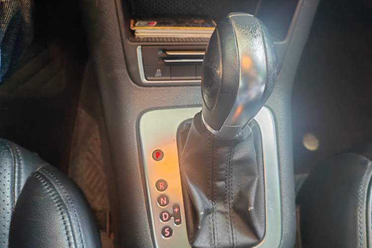 Used Volkswagen Tiguan 2013 1.8TSI Automatic Two-Wheel Drive Luxury Model Gear Lever