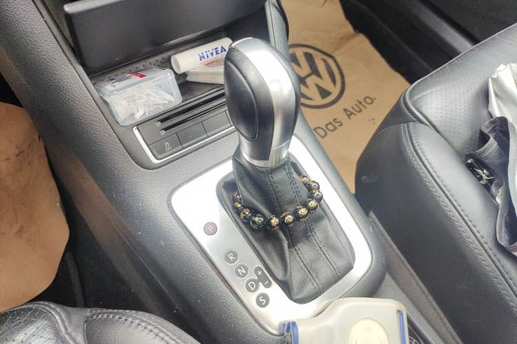 Used Volkswagen Tiguan 2013 1.8TSI Automatic Two-Wheel Drive Luxury Model Gear Lever