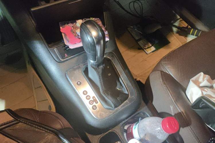 Used Volkswagen Tiguan 2013 1.8TSI Automatic Two-Wheel Drive Luxury Model Gear Lever