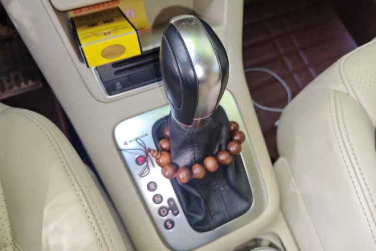 Used Volkswagen Tiguan 2013 1.8 TSI Automatic All-Wheel Drive Luxury Model Gear Lever
