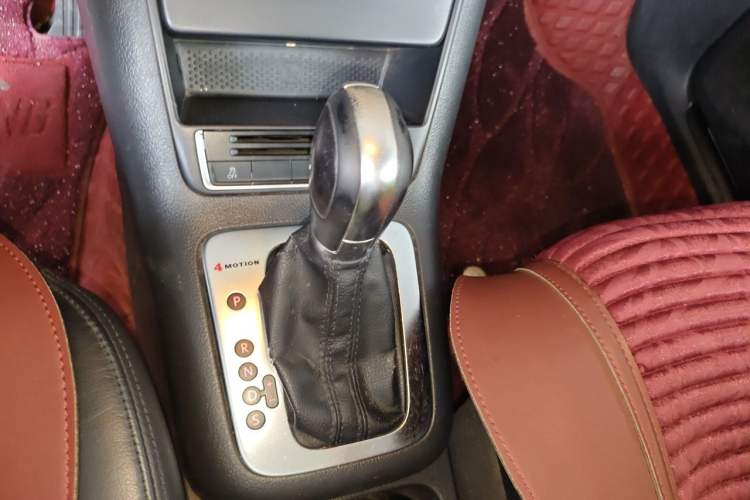 Used Volkswagen Tiguan 2013 1.8TSI Automatic All-Wheel-Drive Comfort Edition Gear Lever