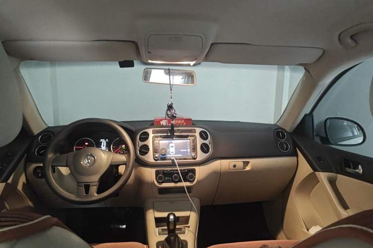 Used Volkswagen Tiguan 2013 1.8TSI Automatic Two-Wheel Drive Trend Edition Headliner