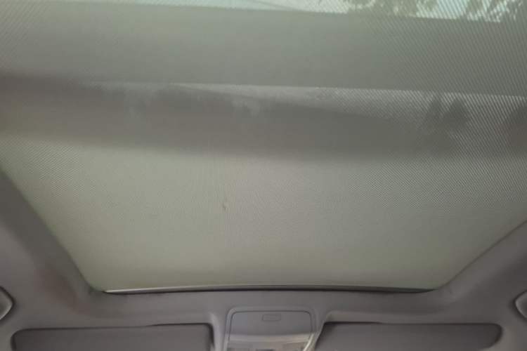 Used Volkswagen Tiguan 2013 1.8 TSI Automatic All-Wheel Drive Luxury Model Headliner