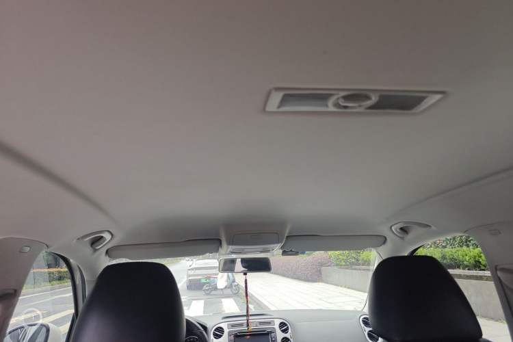 Used Volkswagen Tiguan 2013 1.8 TSI Automatic Two-Wheel Drive Comfort Edition Headliner