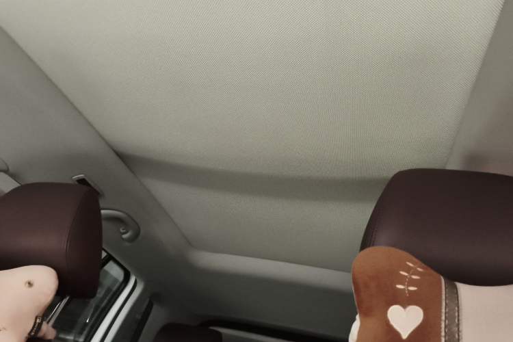 Used Volkswagen Tiguan 2013 1.8 TSI Automatic All-Wheel Drive Luxury Model Headliner
