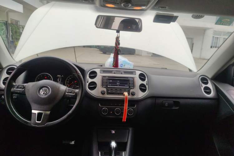 Used Volkswagen Tiguan 2013 1.8 TSI Automatic Two-Wheel Drive Comfort Edition Headliner