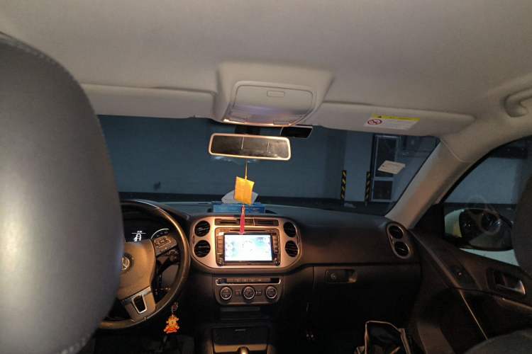 Used Volkswagen Tiguan 2013 1.8 TSI Automatic Two-Wheel Drive Comfort Edition Headliner