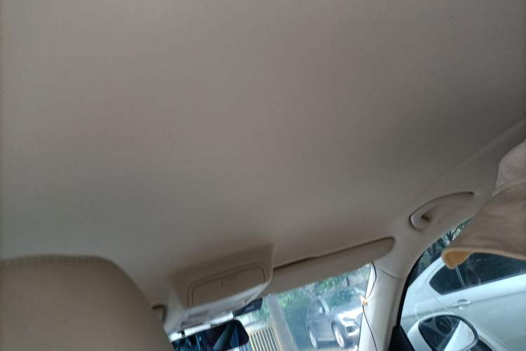 Used Volkswagen Tiguan 2013 1.8 TSI Automatic Two-Wheel Drive Comfort Edition Headliner