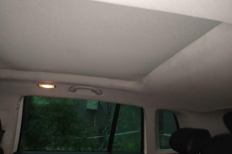 Used Volkswagen Tiguan 2013 2.0 TSI Automatic All-Wheel-Drive Flagship Edition Headliner